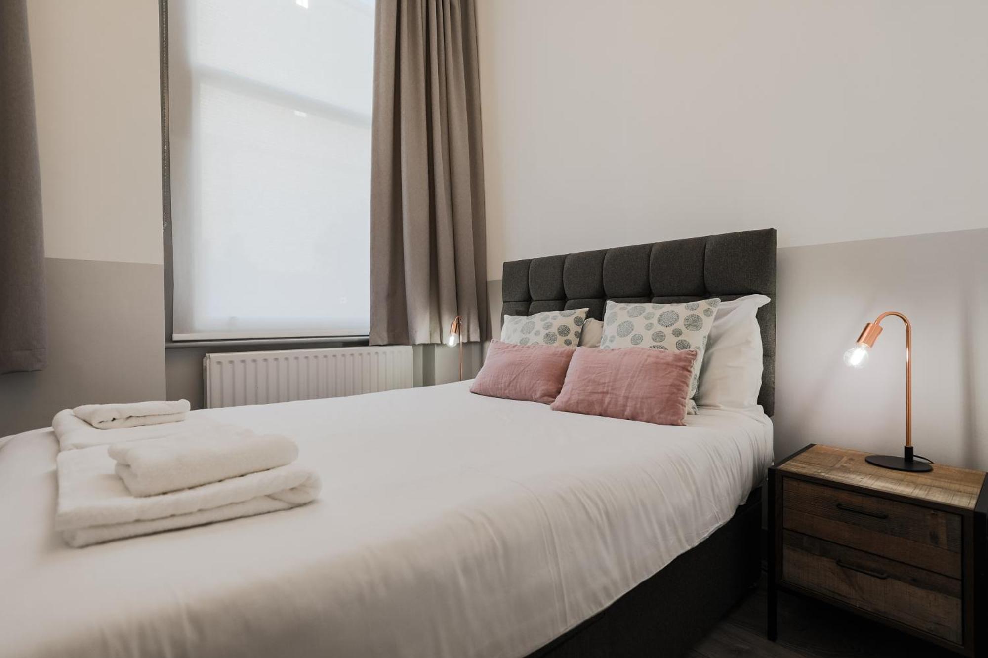 Modern Kensington Apartments London Phòng bức ảnh